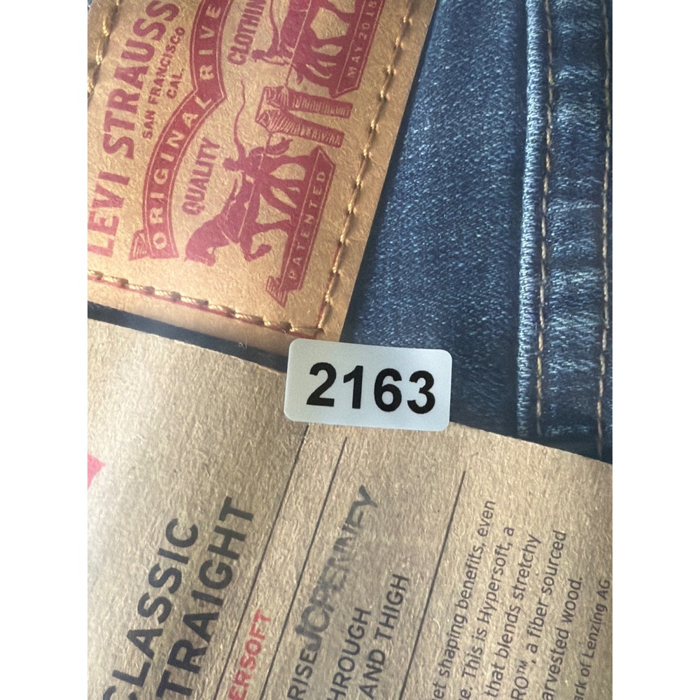 Levis Classic Straight Hypersoft Mid Rise Jeans Blue Medium Wash size 10 W30 L30 - Picture 8 of 10
